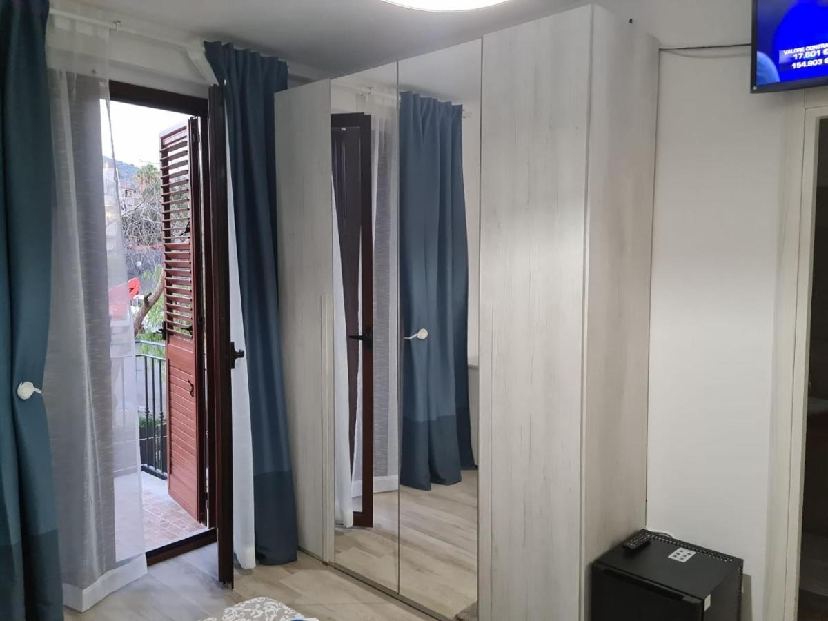 B&B Villa Chiara Bed And Breakfast Taormina Exteriör bild