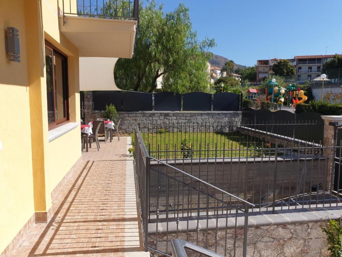 B&B Villa Chiara Bed And Breakfast Taormina Exteriör bild